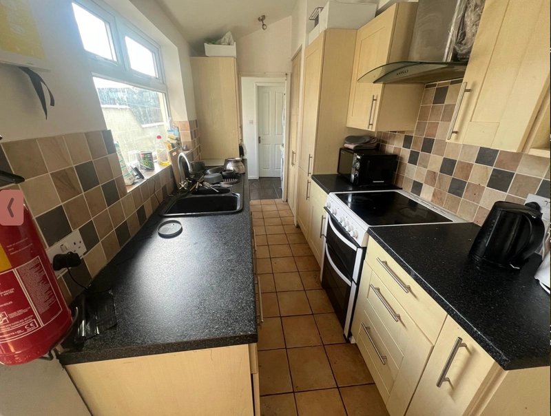 3 Bedroom - Sausthorpe Street - Bills Inclusive - Thumbnail 7